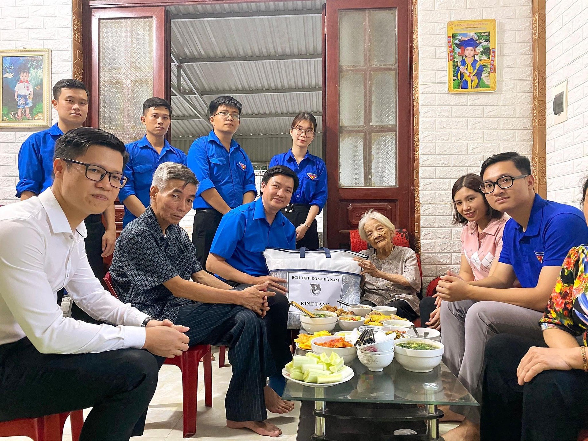 Hà Nam: Ấm áp bữa cơm cùng Mẹ Việt Nam anh hùng