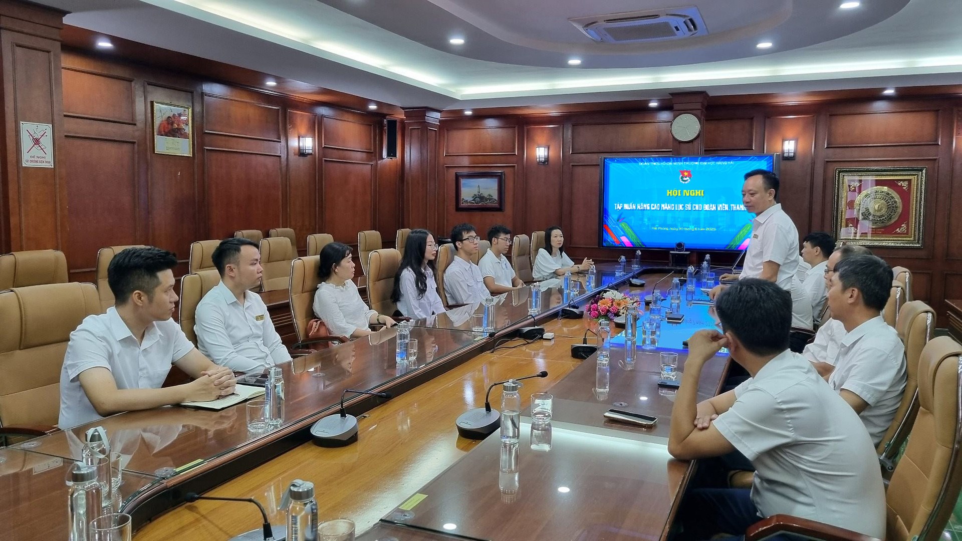 HỘI NGHỊ TẬP HUẤN NÂNG CAO NĂNG LỰC SỐ CHO ĐOÀN VIÊN, THANH NIÊN