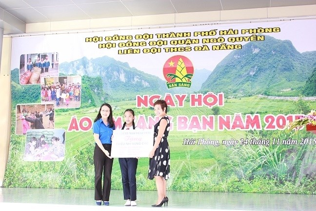 Thiếu nhi Hải Phòng vui trong Ngày hội “Áo ấm tặng bạn”