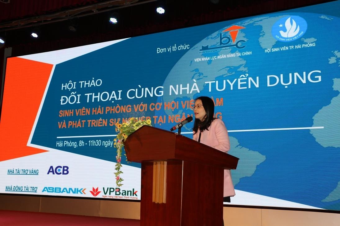 Hơn 700 sinh viên tham gia Chương trình Hội thảo đối thoại cùng nhà tuyển dụng