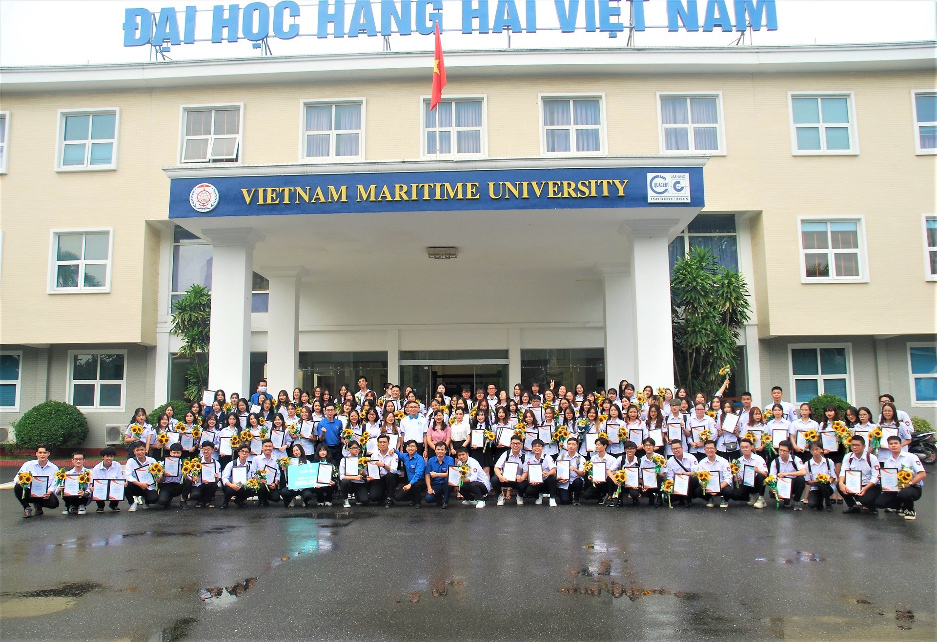 HỘI NGHỊ TỔNG KẾT PHONG TRÀO VÀ BIỂU DƯƠNG SINH VIÊN 5 TỐT CẤP TRƯỜNG NĂM HỌC 2021 - 2022
