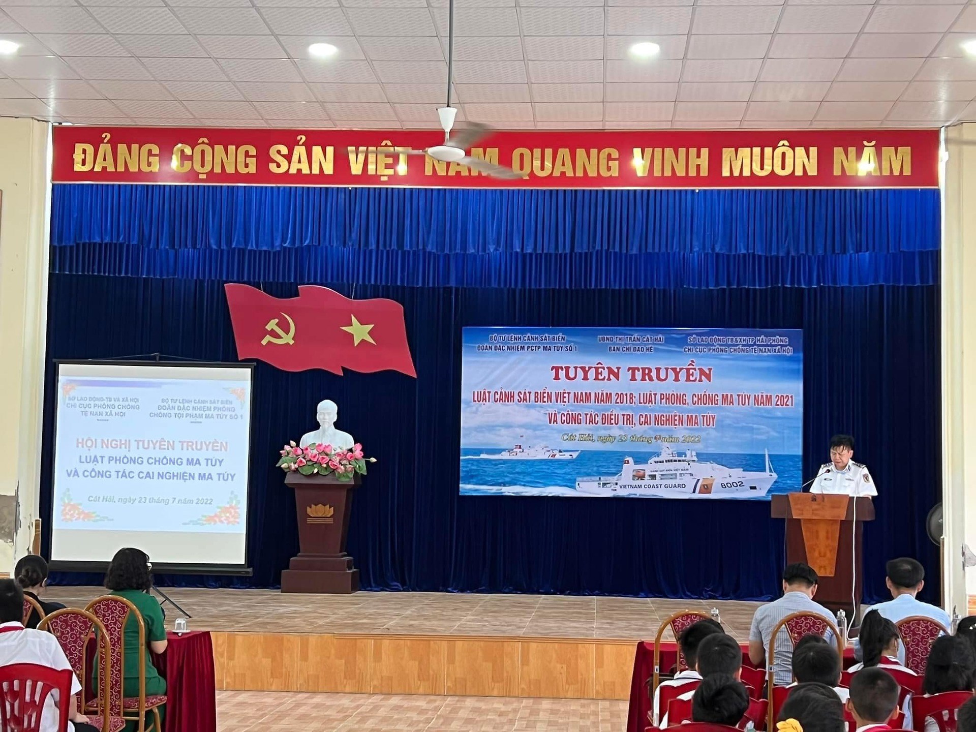 CHƯƠNG TRÌNH TUYÊN TRUYỀN LUẬT CẢNH SÁT BIỂN VIỆT NAM NĂM 2018; LUẬT PHÒNG, CHỐNG MA TÚY NĂM 2021 VÀ CÔNG TÁC ĐIỀU TRỊ CAI NGHIỆN MA TUÝ