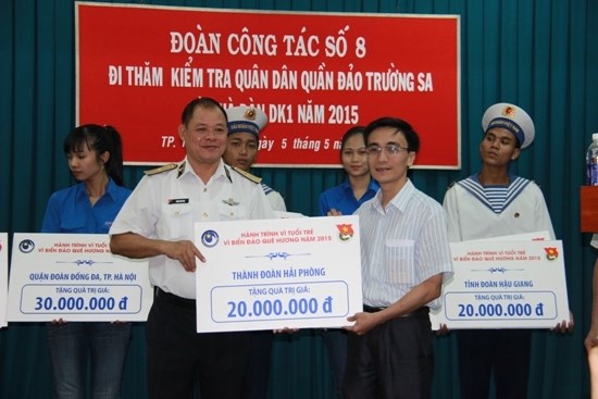Khởi động Hành trình Tuổi trẻ vì biển đảo quê hương năm 2015