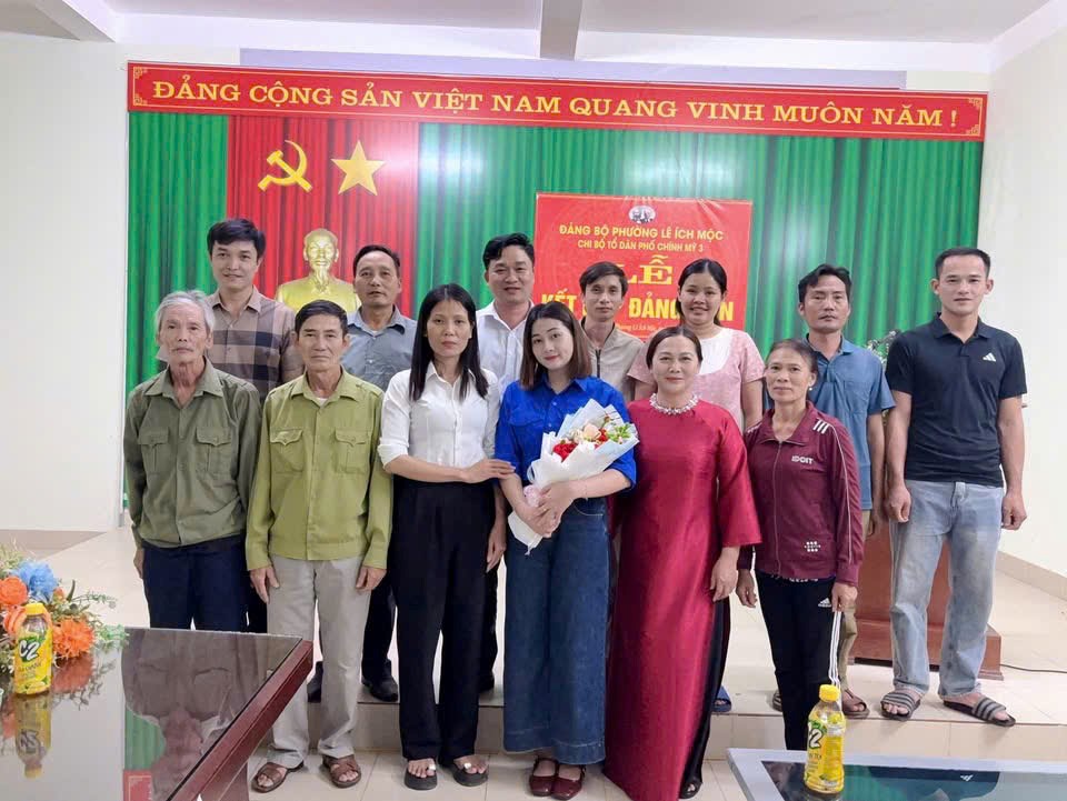 KẾT NẠP ĐẢNG VIÊN MỚI