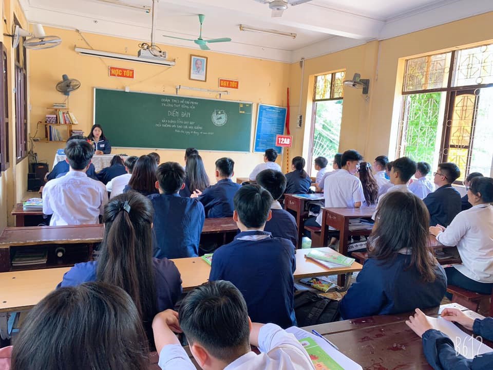 Diễn đàn "Xây dựng tình bạn đẹp - Nói không với bạo lực học đường"