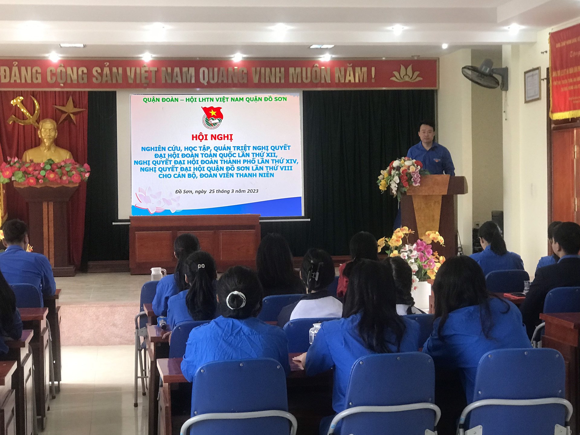 Hội nghị học tập, quán triệt thực hiện Nghị quyết Đại hội Đoàn toàn quốc lần thứ XII, Nghị quyết Đại hội Đoàn thành phố lần thứ XIV, Nghị quyết Đại hội Đoàn quận lần thứ VIII