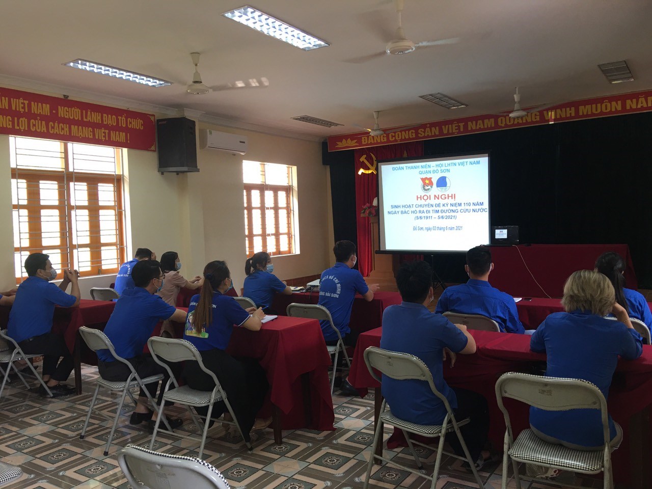 Quận đoàn Đồ Sơn tổ chức Hội nghị sinh hoạt chuyên đề 110 năm Ngày Bác Hồ ra đi tìm đường cứu nước