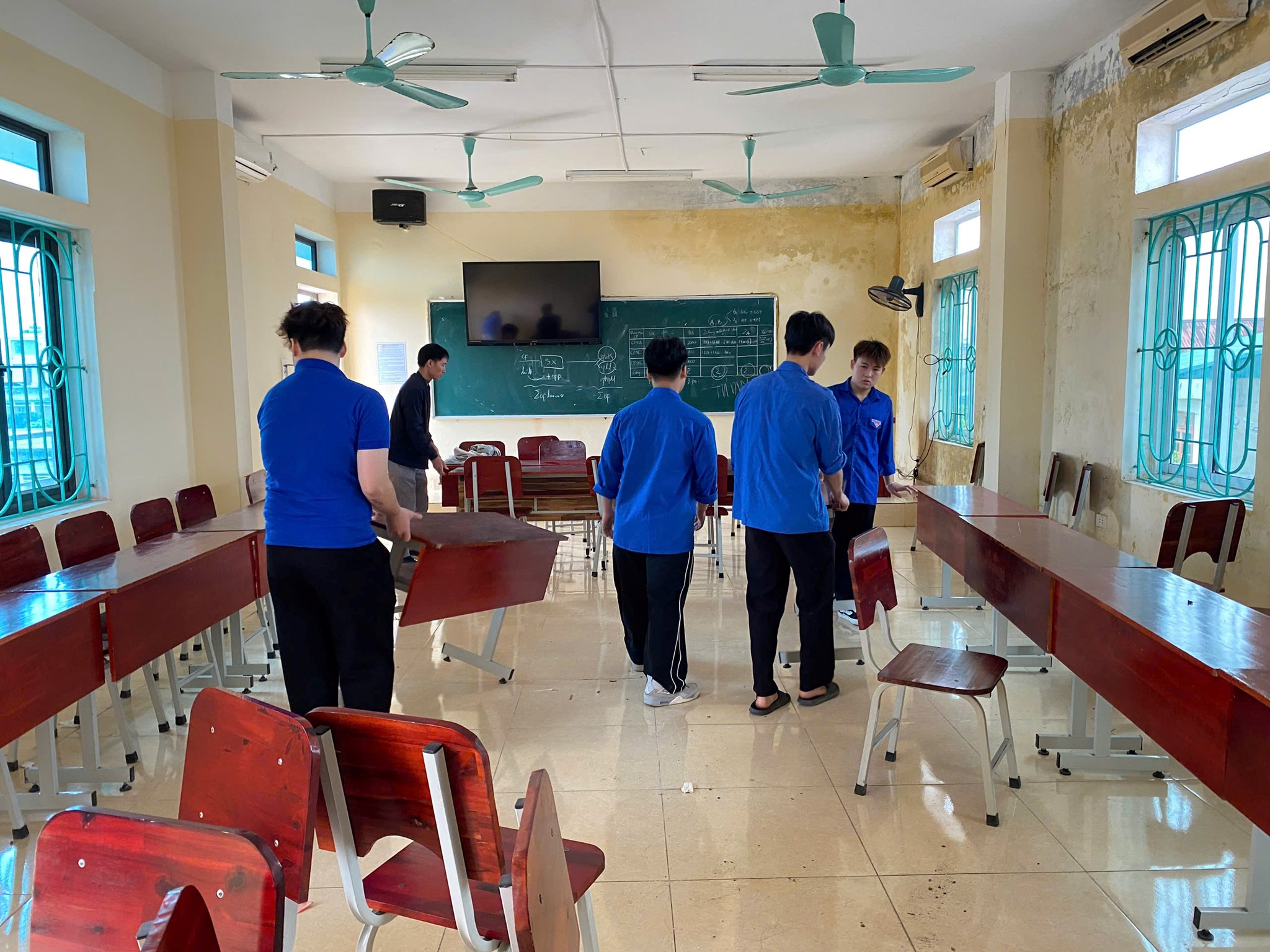 ĐOÀN TRƯỜNG ĐẠI HỌC HẢI DƯƠNG RA QUÂN NGÀY CHỦ NHẬT XANH 20/7/2025