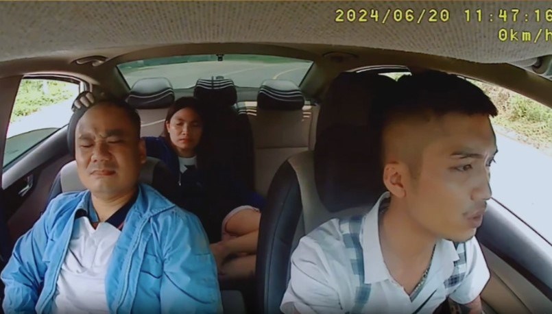 TÀI XẾ TAXI CỨU GIA ĐÌNH 4 NGƯỜI RƠI XUỐNG VỰC Ở TAM ĐẢO