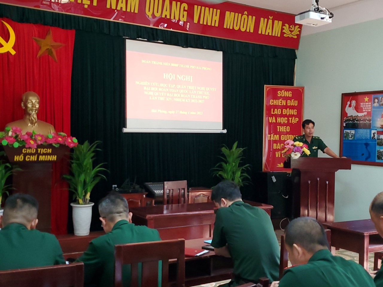 Đoàn Thanh niên Bộ đội Biên phòng Thành phố tổ chức quán triệt tổ chức học tập, quán triệt về Hội nghị học tập, quán triệt thực hiện Nghị quyết