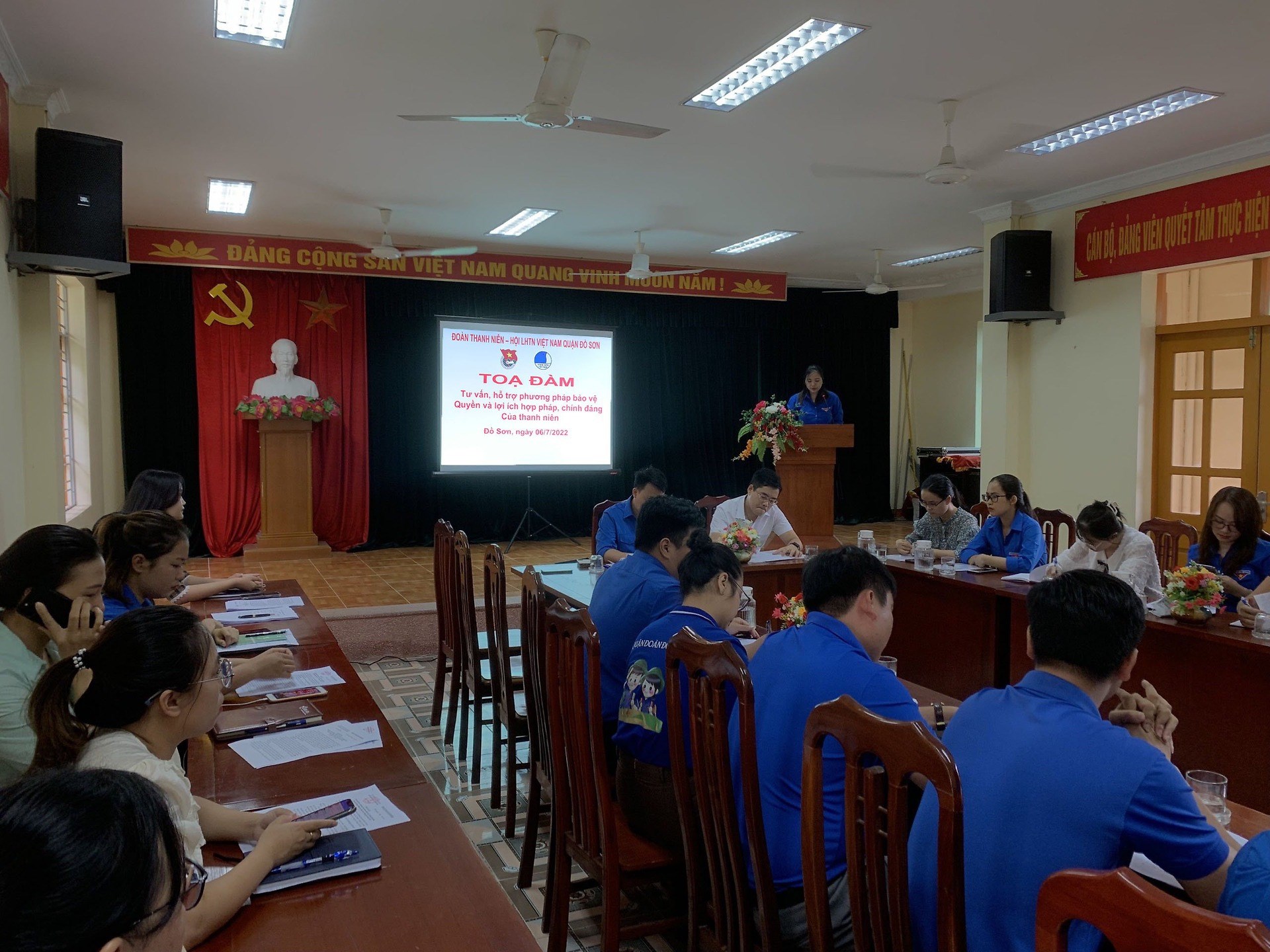 Toạ đàm tư vấn, hỗ trợ phương pháp bảo vệ quyền và lợi ích hợp pháp, chính đáng của thanh niên năm 2022