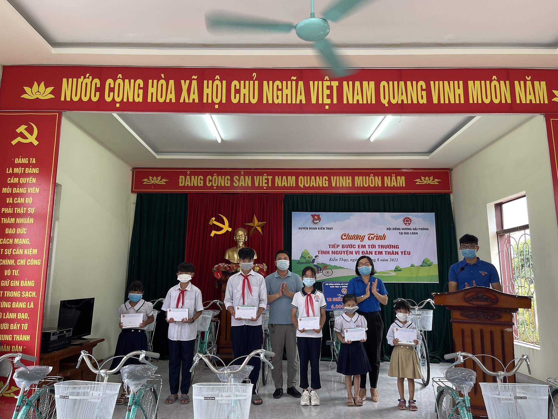 Huyện đoàn Kiến Thuỵ: Công trình thanh niên “Chăm lo cho thanh thiếu nhi”