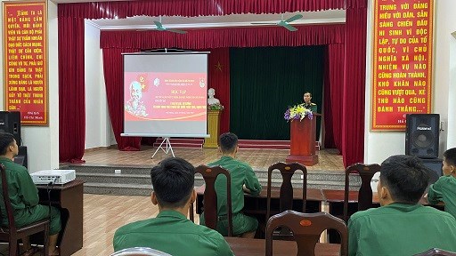 ĐTN Bộ chỉ huy quân sự thành phố Hải Phòng tổ chức học tập chuyên đề “Học tập và làm theo tư tưởng, đạo đức, phong cách Hồ Chí Minh về ý chí tự lực, tự cường và khát vọng phát triển đất nước phồn vinh, hạnh phúc”.