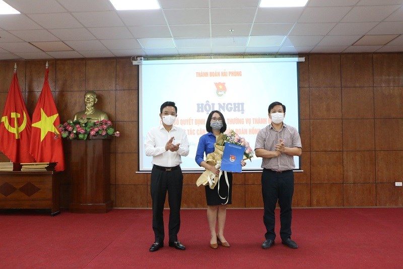 Quyết định cử cán bộ đi đào tạo thực tế tại cơ sở