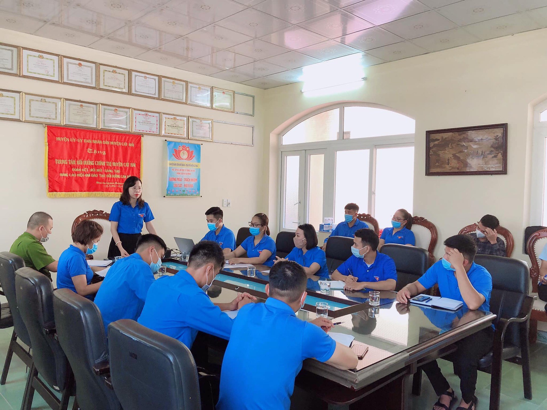 TUỔI TRẺ CÁT HẢI VỚI DỰ ÁN CẤP CĂN CƯỚC CÔNG DÂN GẮN CHIP ĐIỆN TỬ
