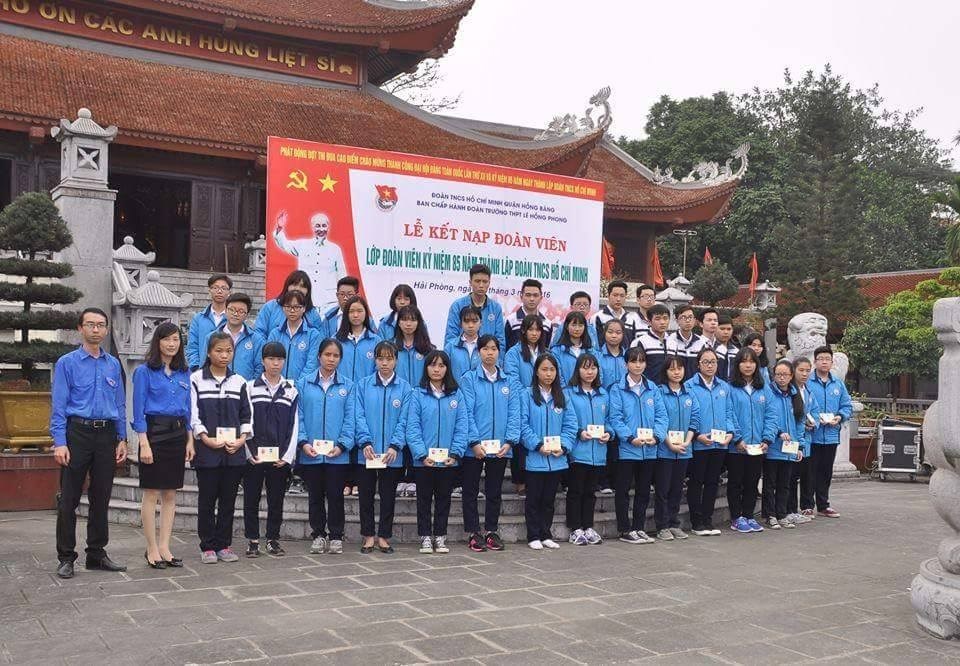 Tổ chức Lễ kết nạp Đoàn viên lớp Đoàn viên 85 năm Đoàn TNCS Hồ Chí Minh