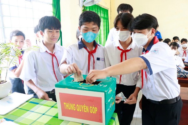 "Ngôi nhà vì bạn" - chắp cánh ước mơ học trò nghèo