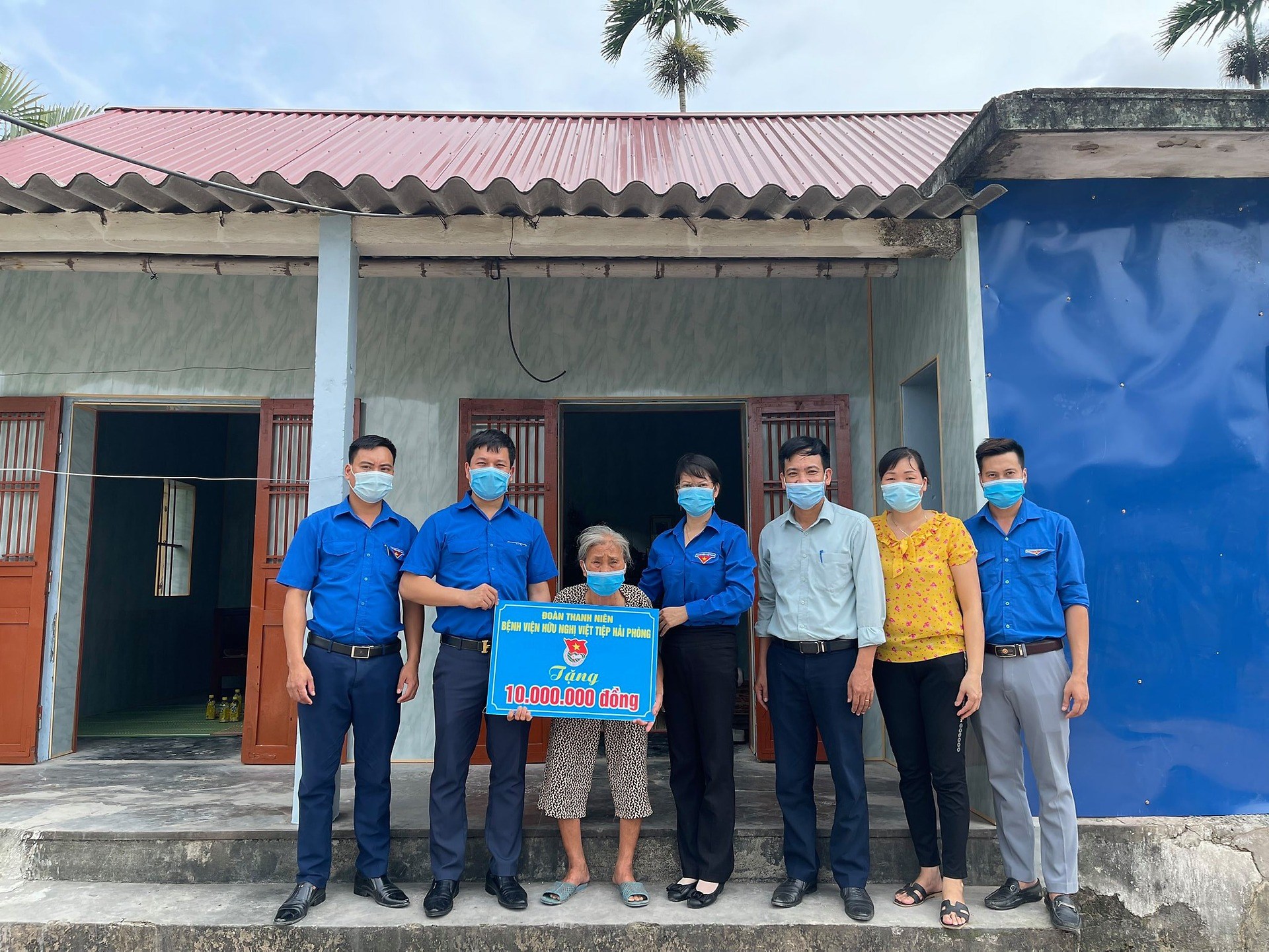 Hưởng ứng đợt cao điểm "Tuổi trẻ Hải Phòng cùng hành động chung tay xây dựng nông thôn mới"