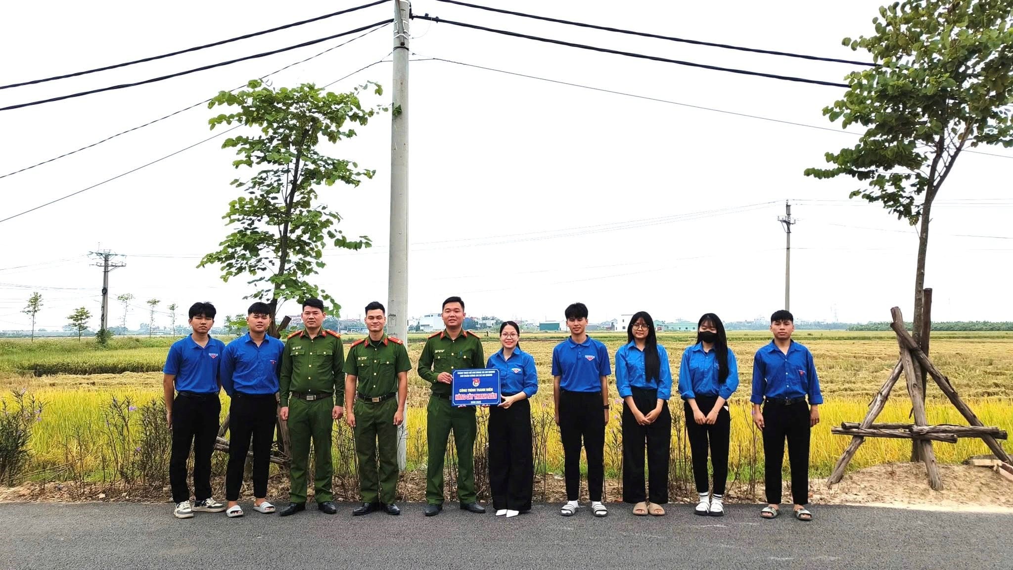 Tuổi trẻ xã An Quang triển khai Ngày Chủ nhật xanh 26/10/2025