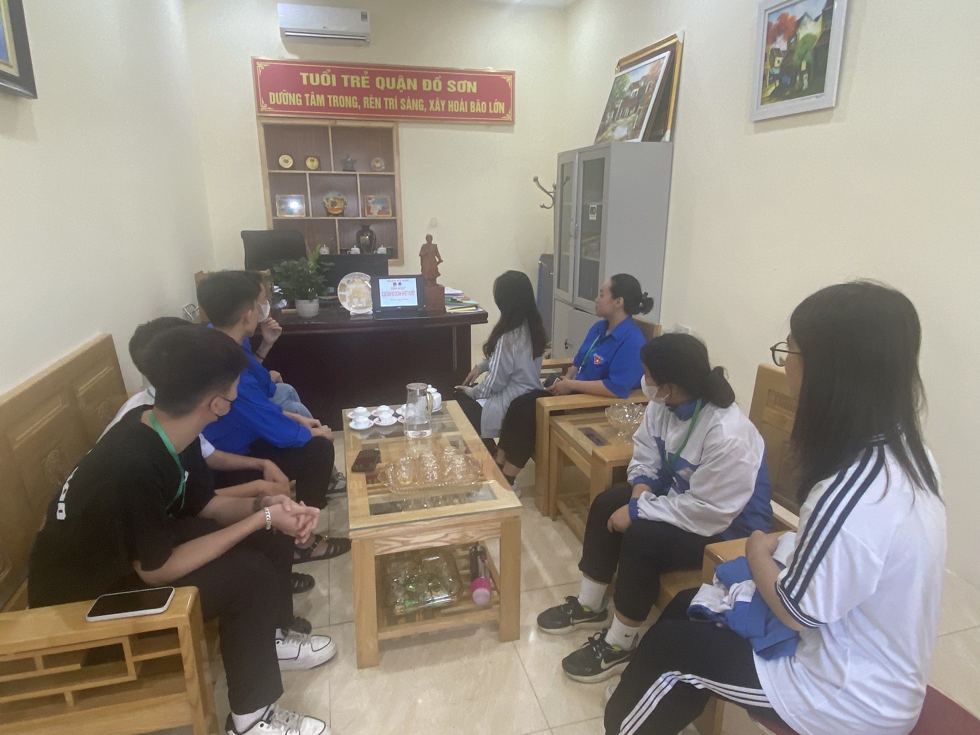 MÔ HÌNH: CLB CÁN BỘ ĐOÀN NHIỆT HUYẾT