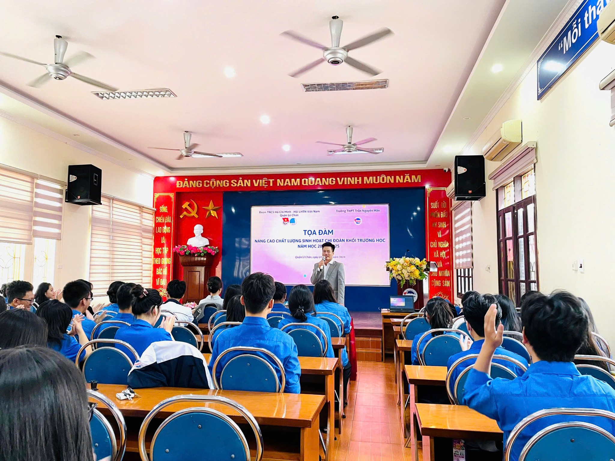 Đoàn trường THPT Trần Nguyên Hãn tổ chức Chương trình Xây dựng tình bạn đẹp - Nói không với bạo lực học đường năm 2024