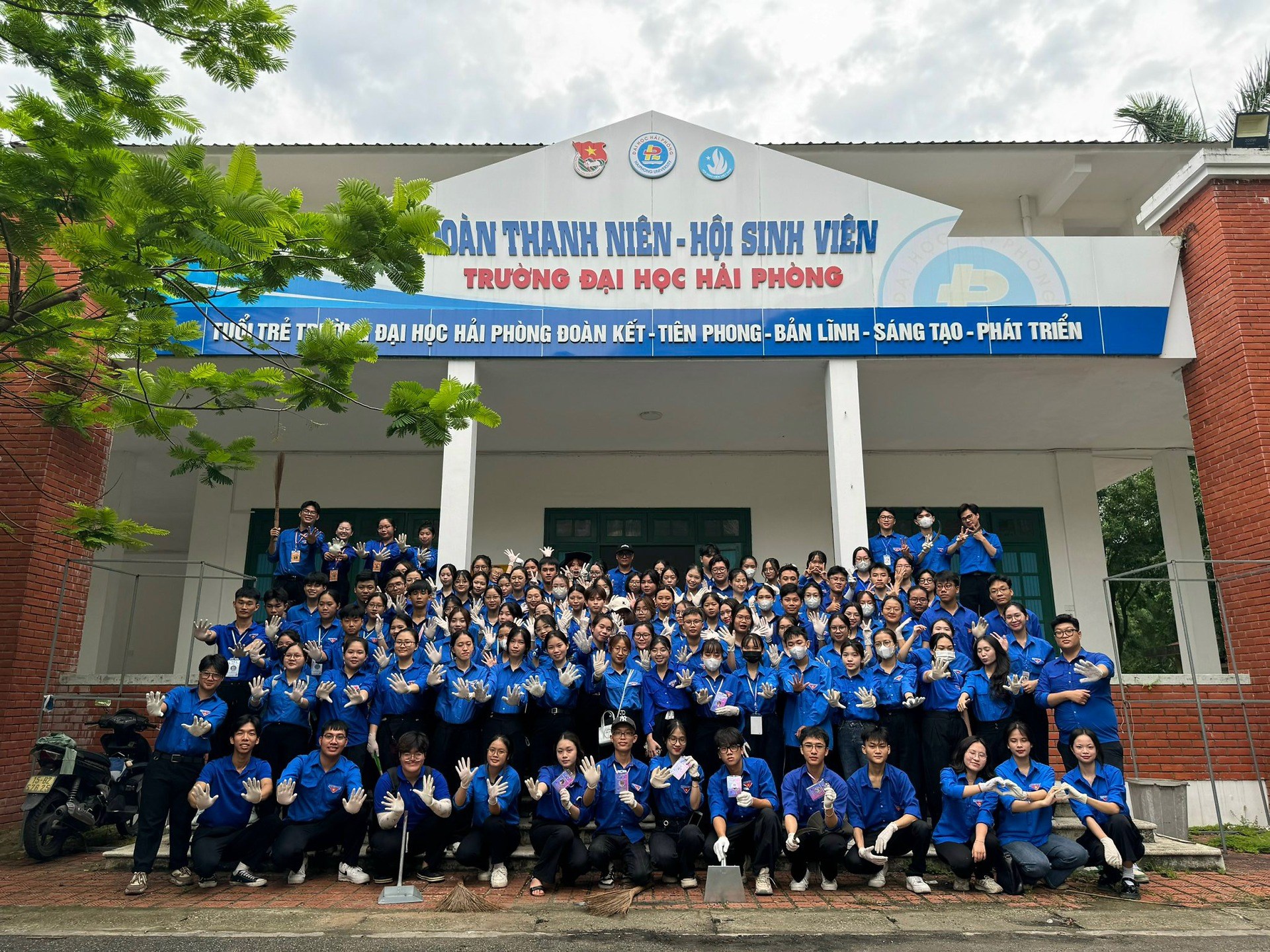 HƯỞNG ỨNG NGÀY CHỦ NHẬT XANH CÙNG TRƯỜNG ĐẠI HỌC HẢI PHÒNG