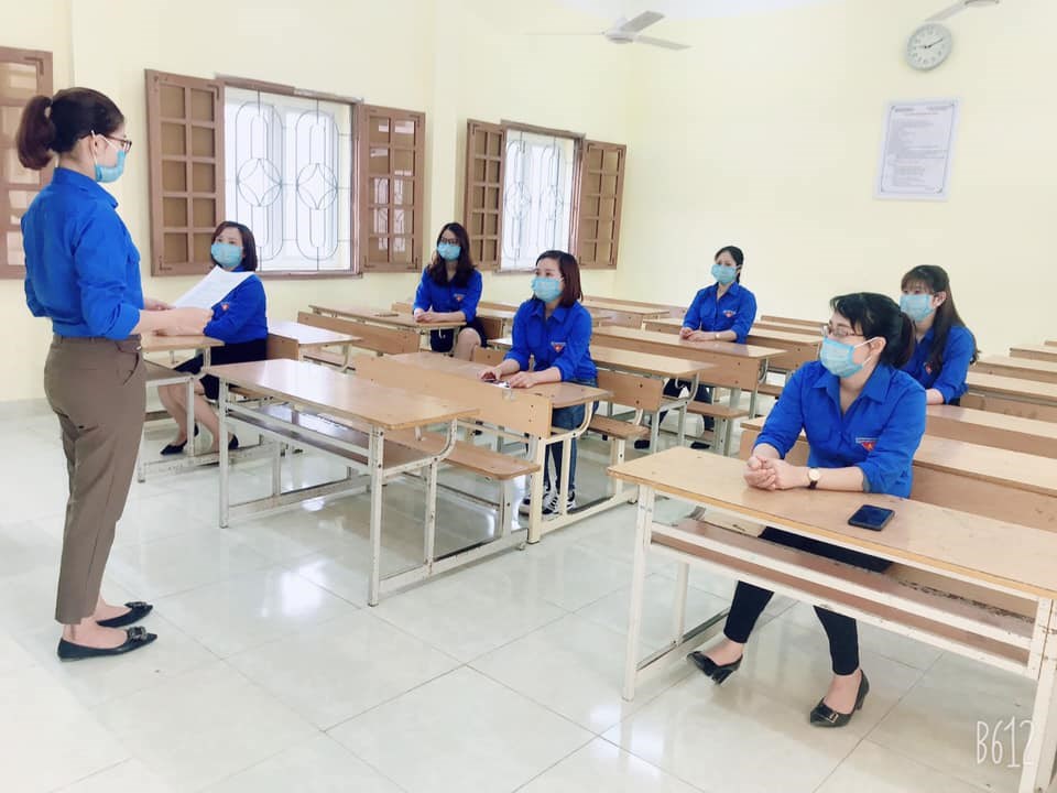 Sinh hoạt, thảo luận về các cuốn sách viết về Bác Hồ