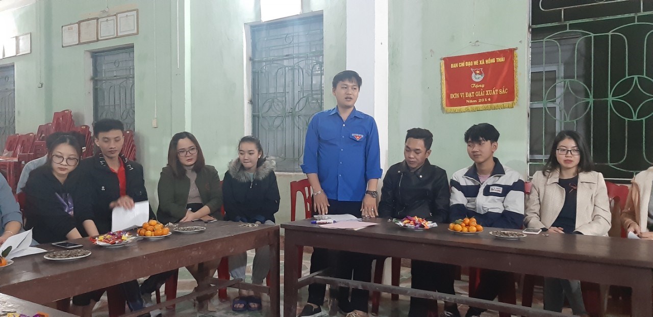 Tham dự sinh hoạt chi đoàn trên địa bàn dân cư
