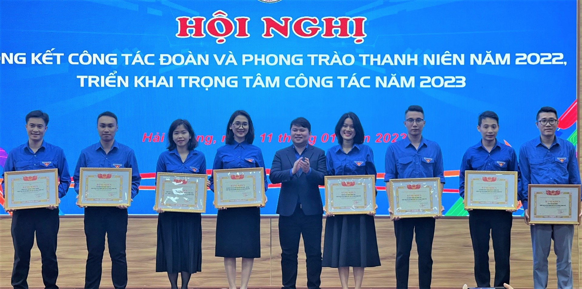 GƯƠNG CÁN BỘ ĐOÀN TIÊU BIỂU TRONG HỌC TẬP VÀ LÀM THEO TƯ TƯỞNG, ĐẠO ĐỨC, PHONG CÁCH HỒ CHÍ MINH