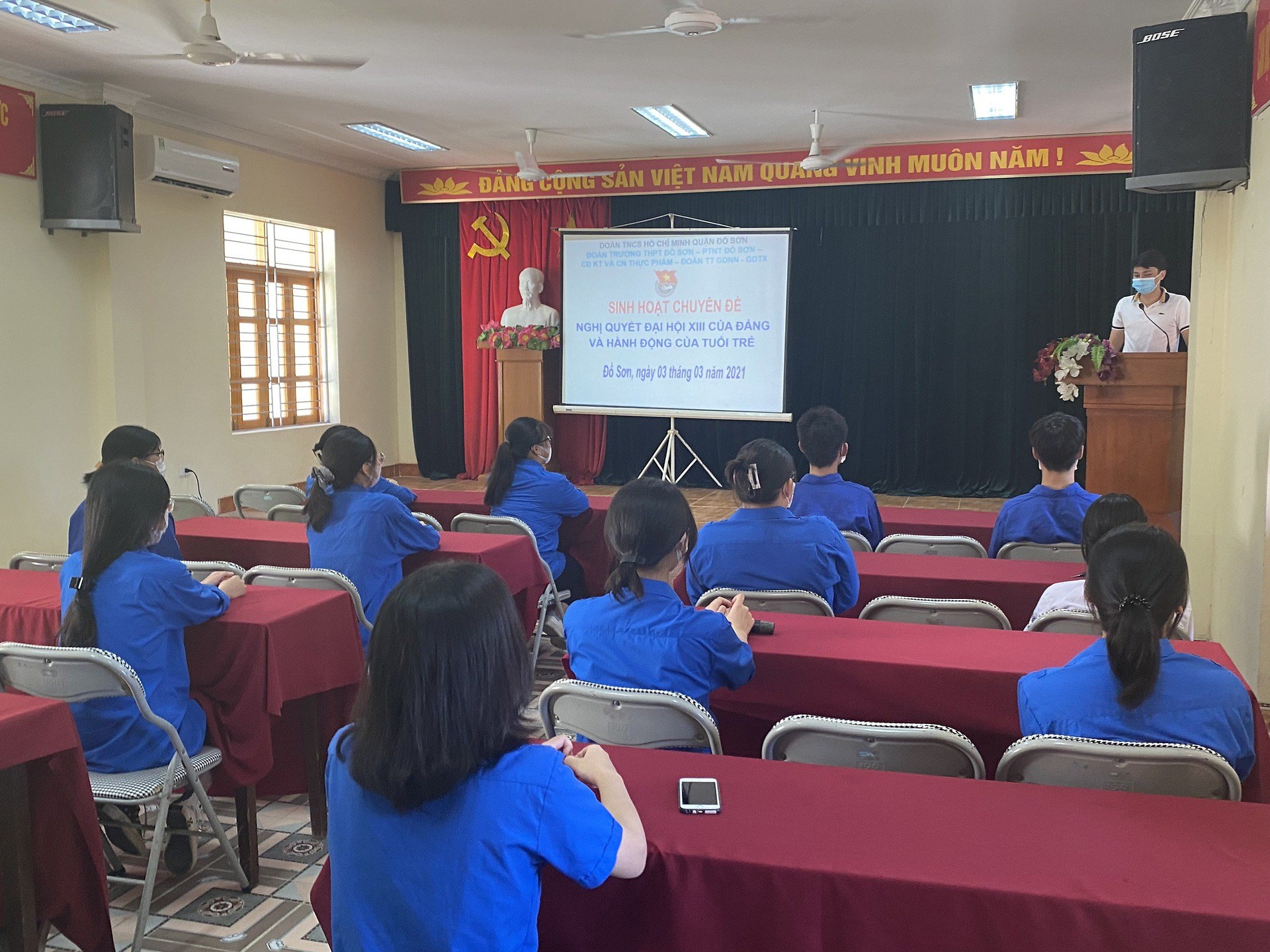 Sinh hoạt Chuyên đề “Nghị quyết Đại hội XIII của Đảng và hành động của tuổi trẻ”