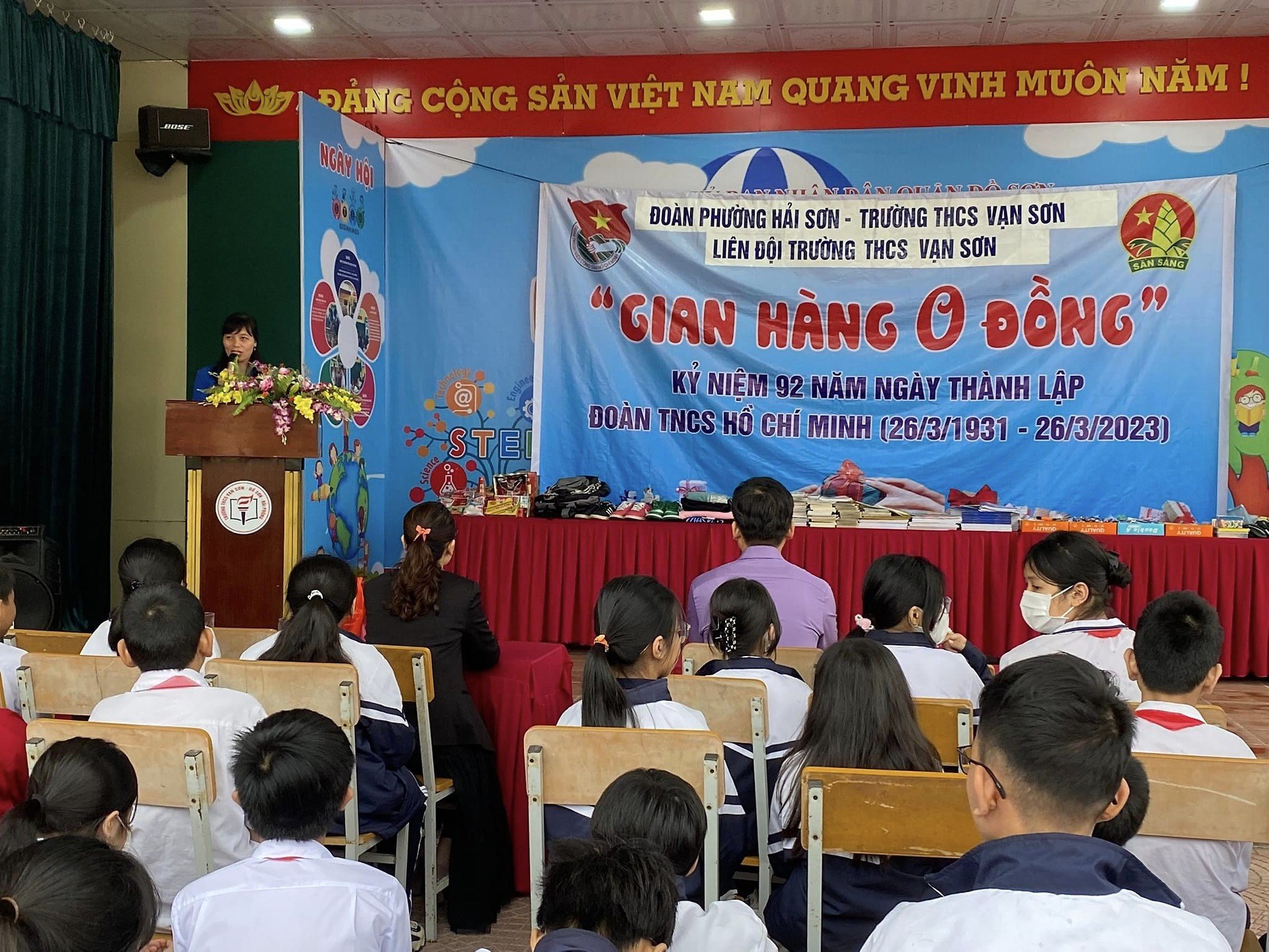 Mô hình sáng tạo: ”Gian hàng 0 đồng” chào mừng kỷ niệm 92 năm ngày thành lập Đoàn TNCS Hồ Chí Minh