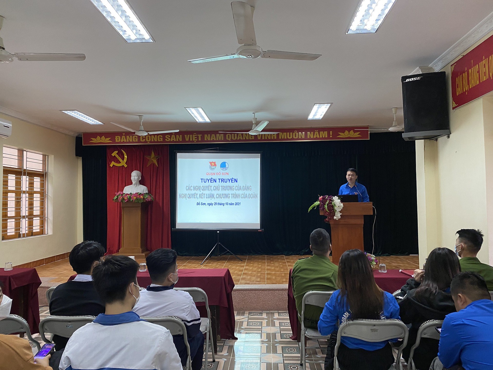 Quận đoàn Đồ Sơn: 100% cán bộ Đoàn, đoàn viên được học tập, quán triệt về các nghị quyết, chủ trương của Đảng; nghị quyết, kết luận, chương trình của Đoàn.