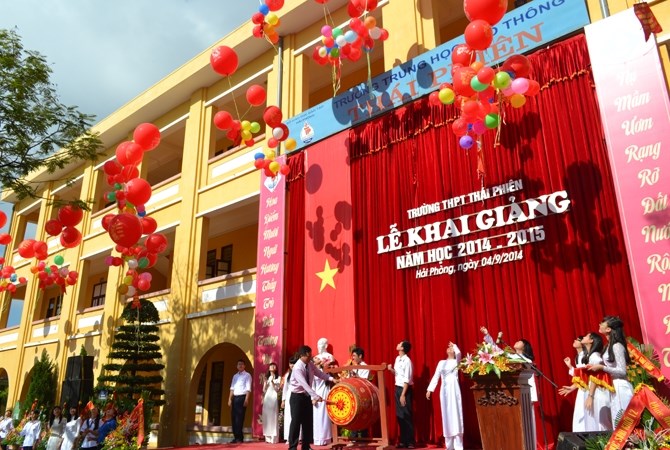 Lễ Khai giảng năm học 2014-2015 tại trường THPT Thái Phiên