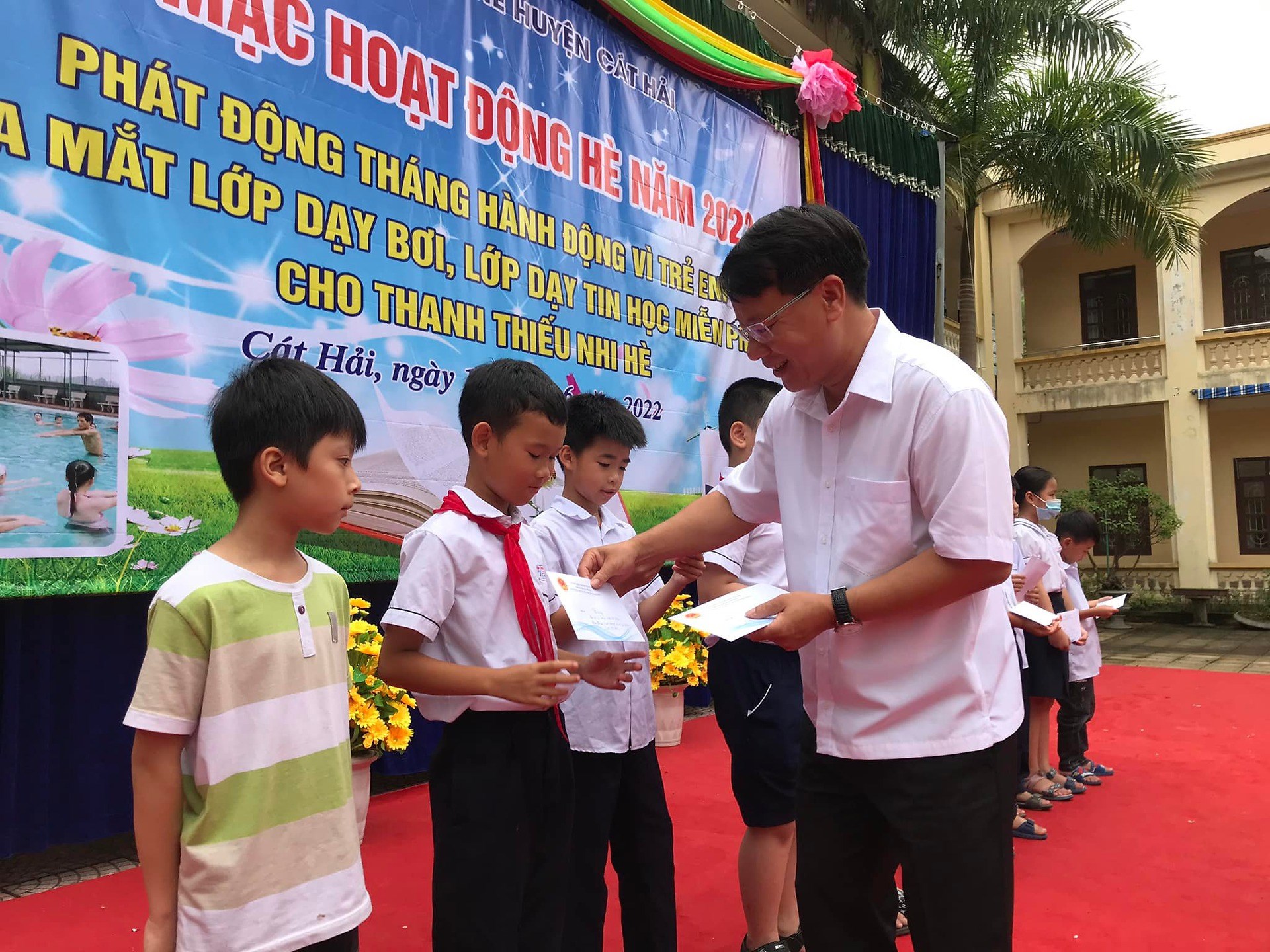 KHAI MẠC HOẠT ĐỘNG HÈ, PHÁT ĐỘNG THÁNG HÀNH ĐỘNG VÌ TRẺ EM NĂM 2022 - RA MẮT CLB DẠY BƠI, DẠY TIN HỌC MIỄN PHÍ CHO THANH THIẾU NHI