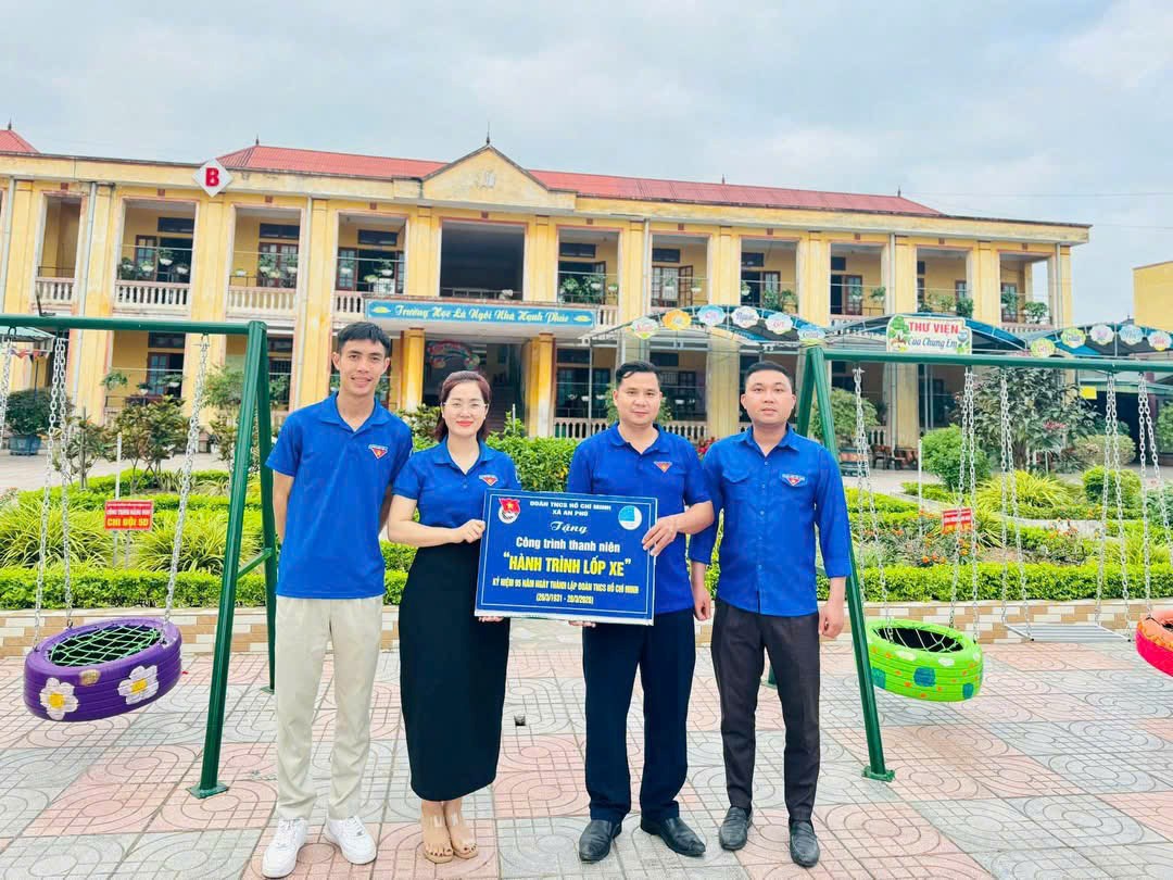 An Phú: Công trình thanh niên "Hành trình của lốp xe"