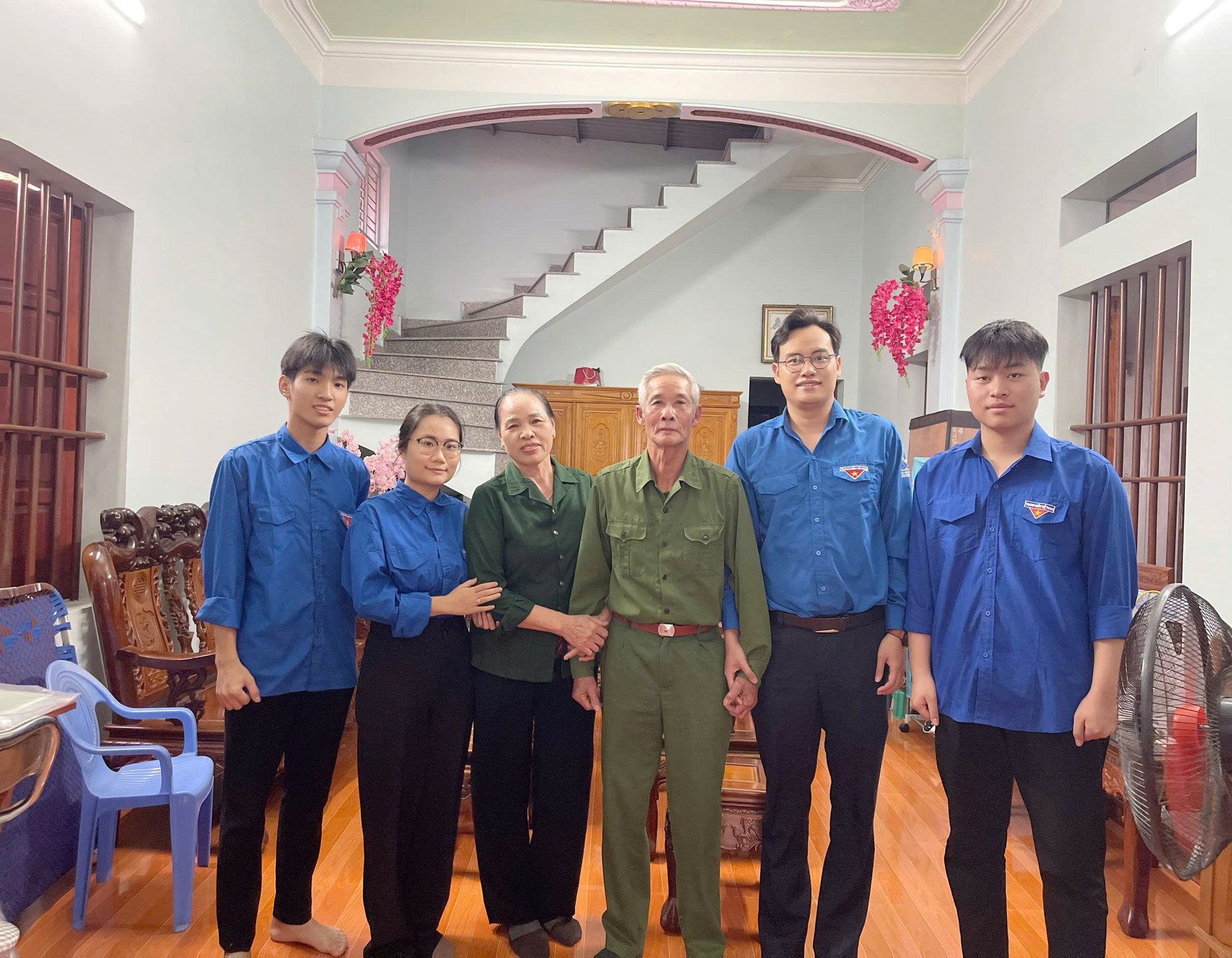 HÀNH TRÌNH VỀ NGUỒN – NGHE CHUYỆN THỜI HOA LỬA