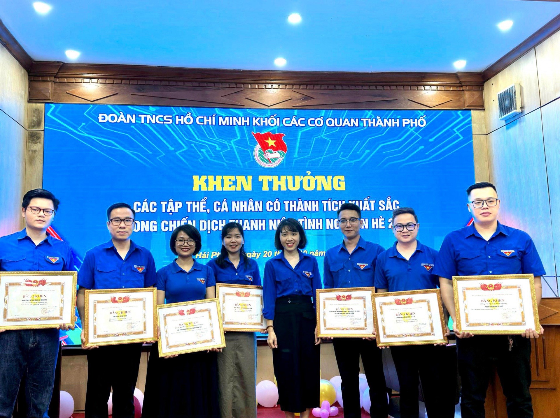 Phạm Hải Vân - Gương cán bộ Đoàn tiêu biểu trong học tập và làm theo tư tưởng, đạo đức, phong cách Hồ Chí Minh