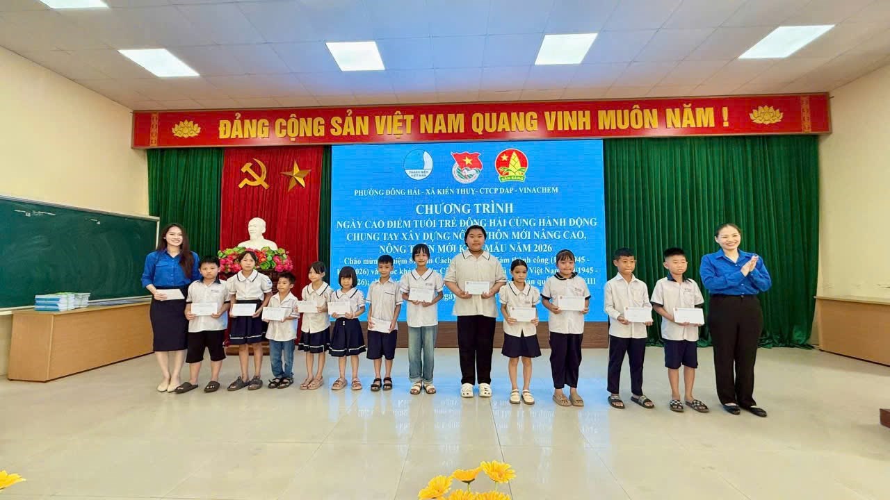 ĐOÀN PHƯỜNG ĐÔNG HẢI: TỔ CHỨC CÁC HOẠT ĐỘNG THĂM, TẶNG QUÀ CHO THIẾU NHI CÓ HOÀN CẢNH KHÓ KHĂN TRONG HÈ 2026