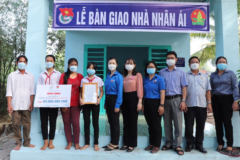 Bàn giao Nhà nhân ái từ chương trình Thank you Vietnam!