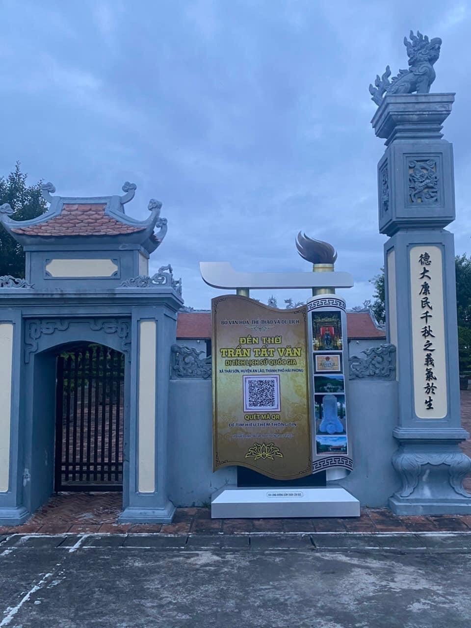 THỰC HIÊN CHUYỂN ĐỐI SỐ, GẮN MÃ QR CODE TẠI CÁC ĐỊA CHỈ ĐỎ, DI TÍCH LỊCH SỬ HƯỞNG ỨNG NGÀY CHUYỂN ĐỔI SỐ QUỐC GIA