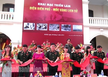 Triển lãm “Điện Biên phủ - mốc vàng lịch sử”