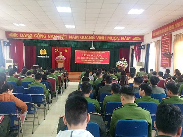 Khai giảng lớp bồi dưỡng lý luận chính trị năm 2019
