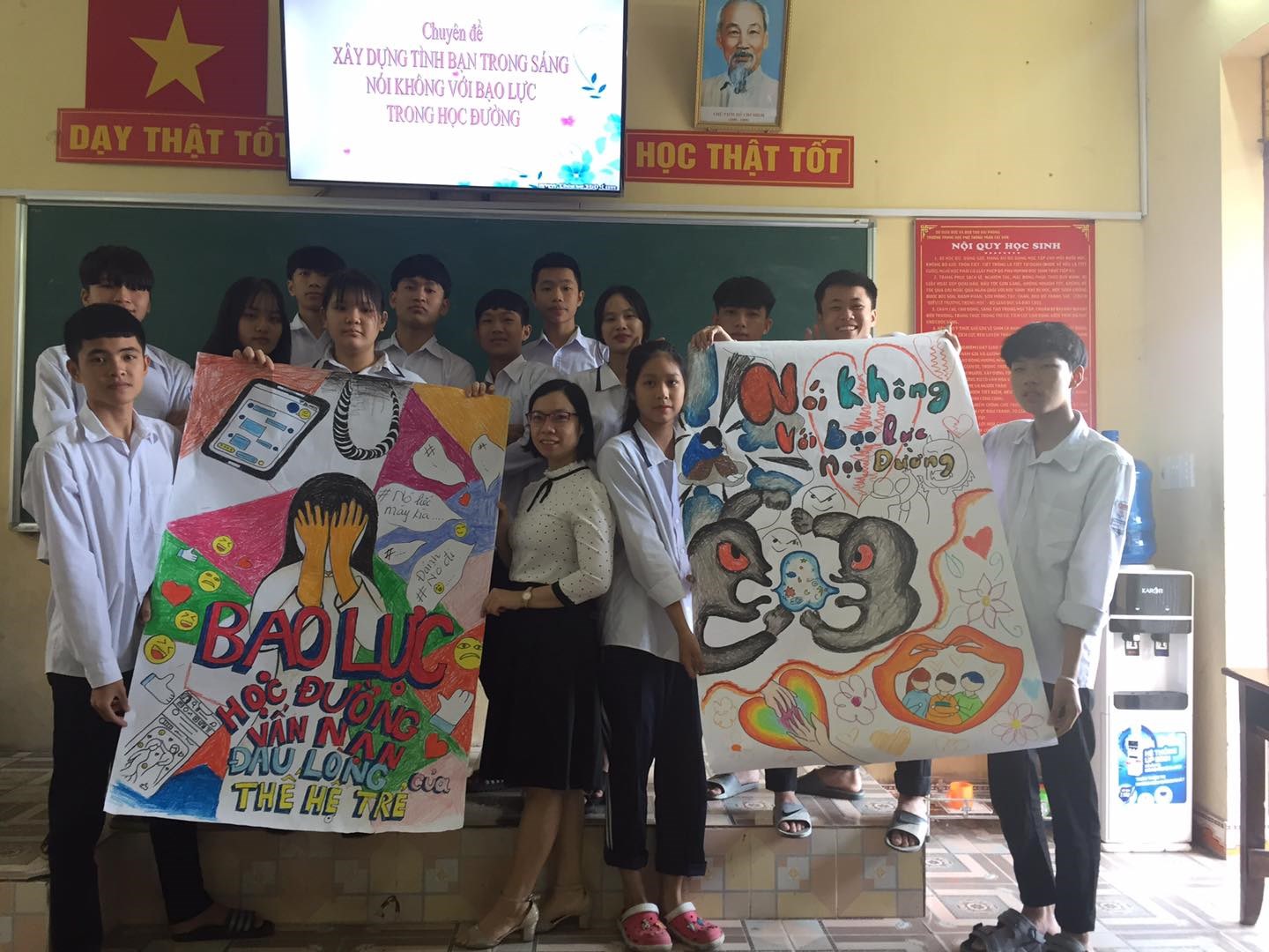 Đoàn trường THPT Trần Tất Văn triển khai sinh hoạt Chi đoàn tháng 10/2021 chuyên đề "Xây dựng tình bạn trong sáng - Nói không với bạo lực trong học đường"