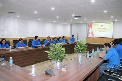 Đoàn thanh niên Tổng công ty Xây dựng Bạch Đằng tổ chức Tọa đàm "Tuổi trẻ Việt Nam nhớ lời di chúc theo chân Bác”
