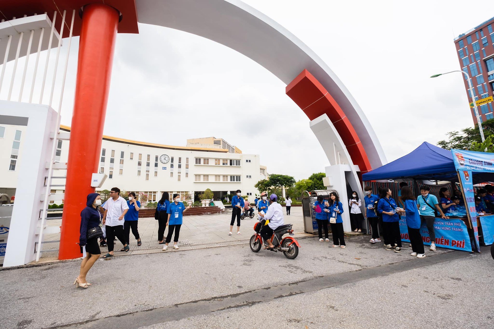 Quận đoàn Hải An: Sôi nổi chiến dịch Hoa phượng đỏ 2022