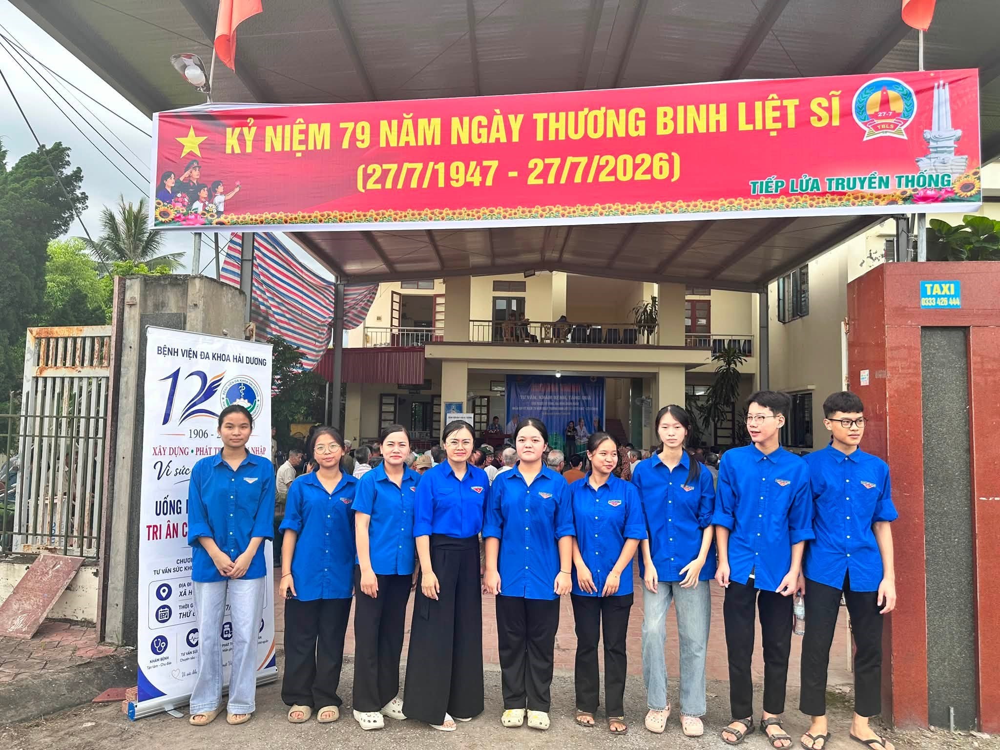 TUỔI TRẺ XÃ HÀ ĐÔNG CHUNG TAY HỖ TRỢ CHƯƠNG TRÌNH KHÁM BỆNH, TƯ VẤN SỨC KHỎE MIỄN PHÍ