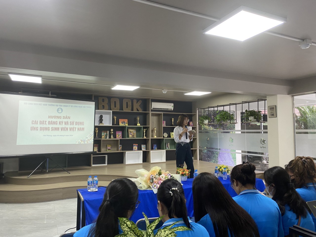 Hội Sinh viên Trường Đại học Quản lý và Công nghệ Hải Phòng triển khai hướng dẫn cài đặt, đăng ký và sử dụng Ứng dụng Sinh viên Việt Nam