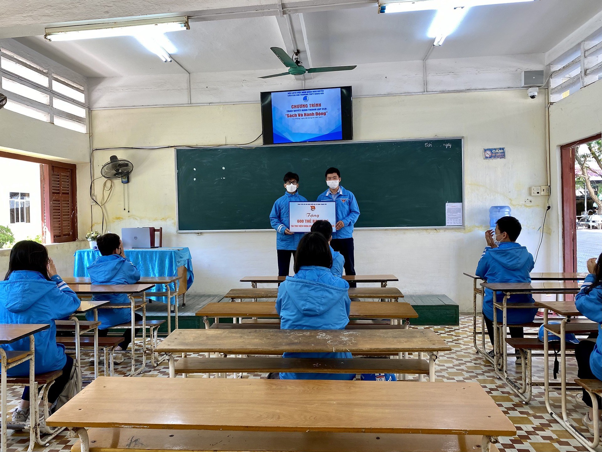 Công bố quyết định thành lập CLB "sách và hành động"