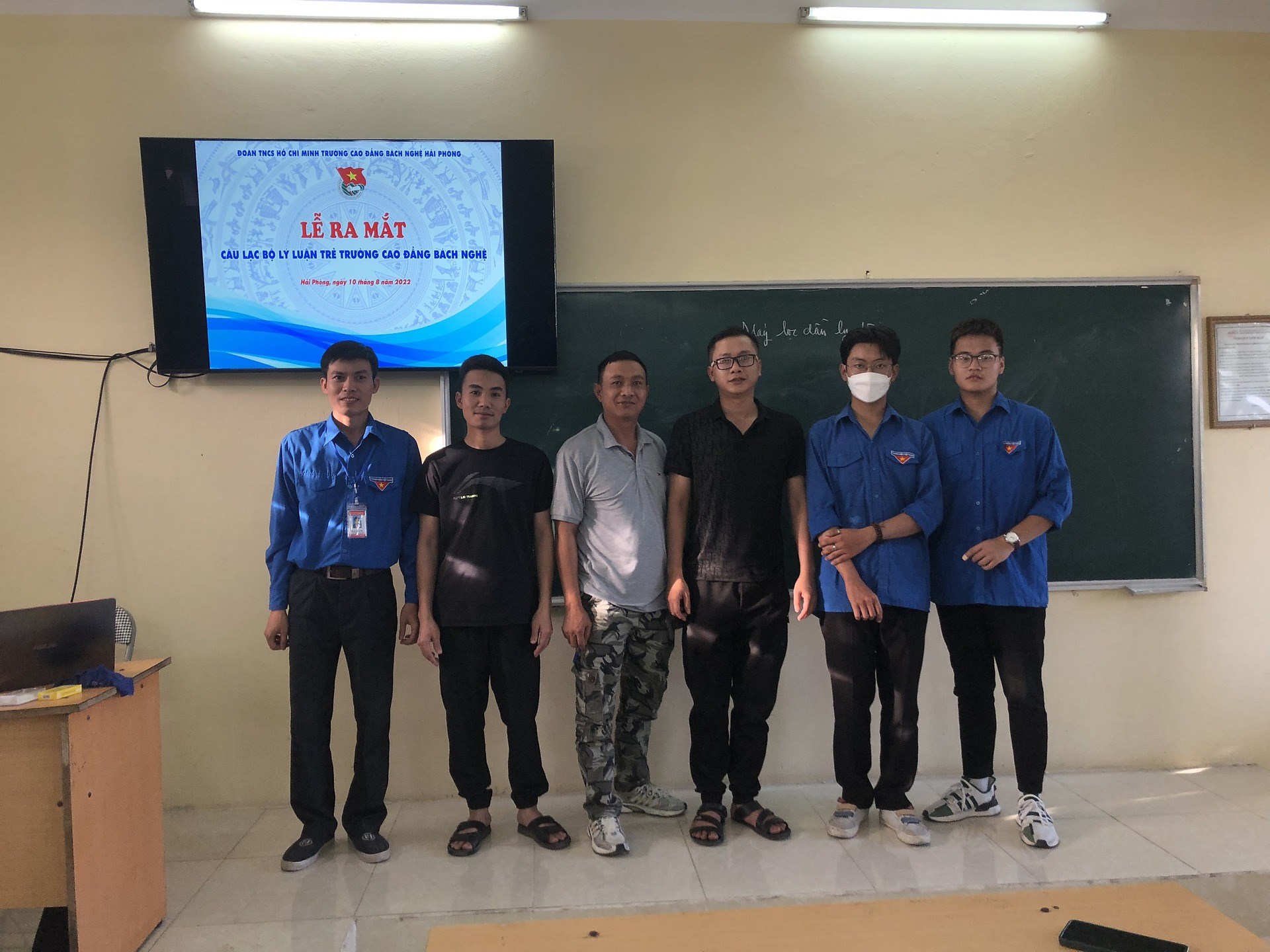 Kiện toàn CLB Lý luận trẻ Đoàn trường Cao đẳng Bách nghệ