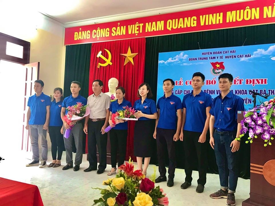 Lễ công bố Quyết định nâng cấp và đổi tên chi đoàn Bệnh viện đa khoa Cát Bà thành Đoàn Trung tâm Y tế huyện Cát Hải